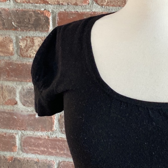 Banana Republic black small short puff sleeve sweater - Picture 2 of 8